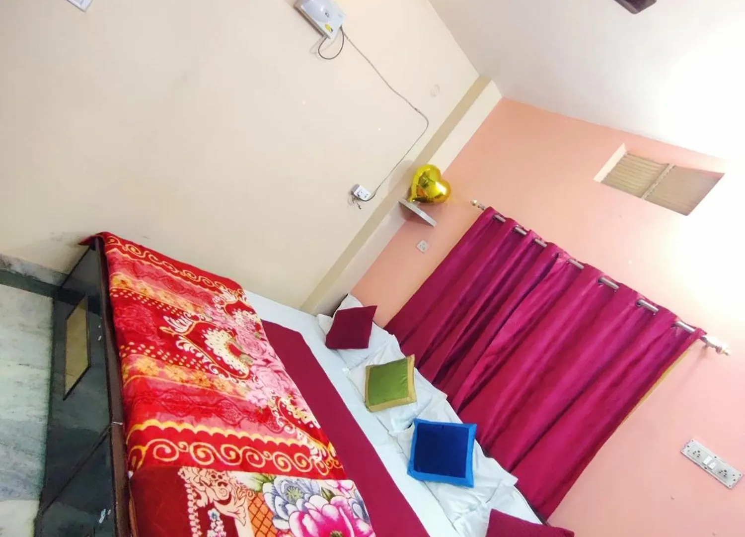 Shiv Kripa Paying Guest House - Four Bedroom 200 Mtr From Main Temple Varanasi